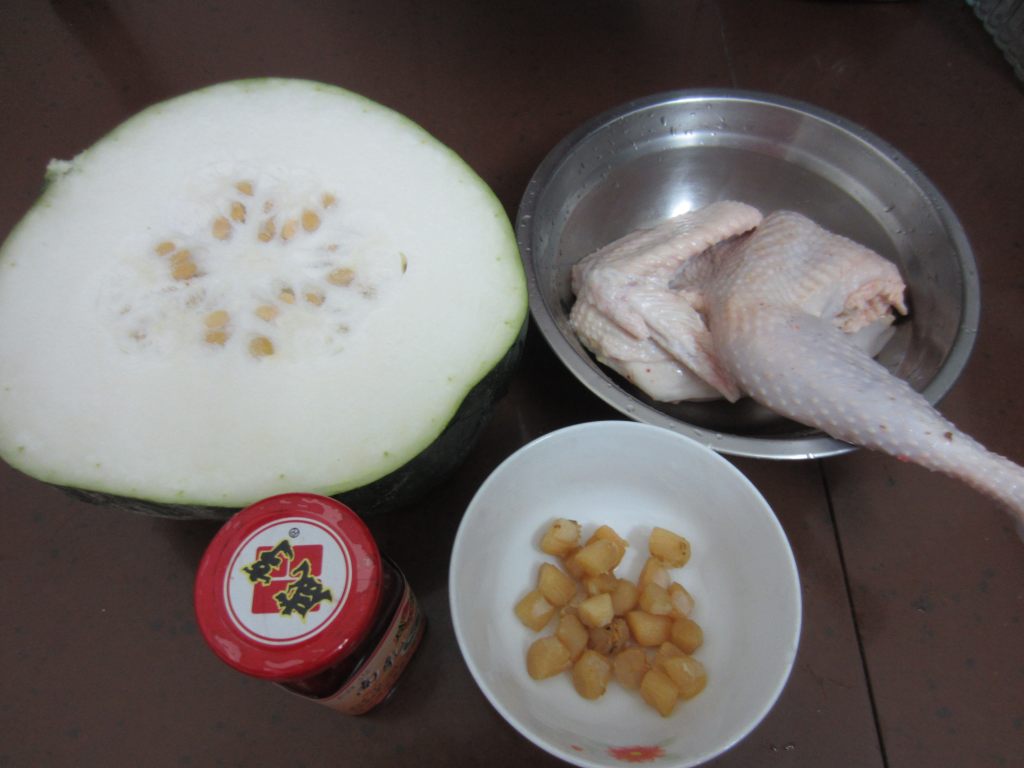 冬瓜焖鸡块步骤1