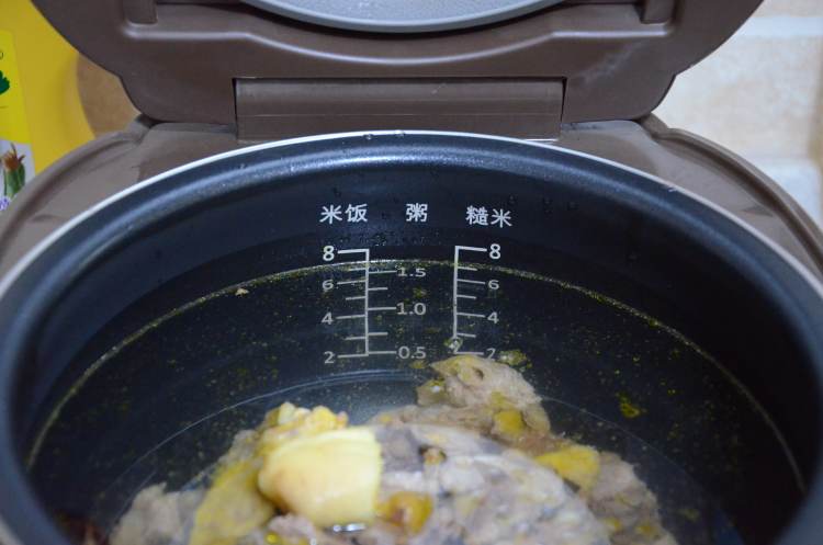清炖土鸡步骤3