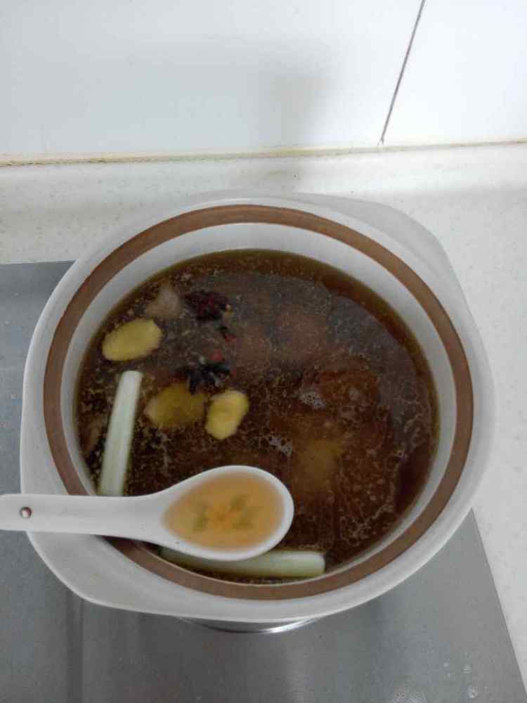 笨鸡香菇煲步骤7