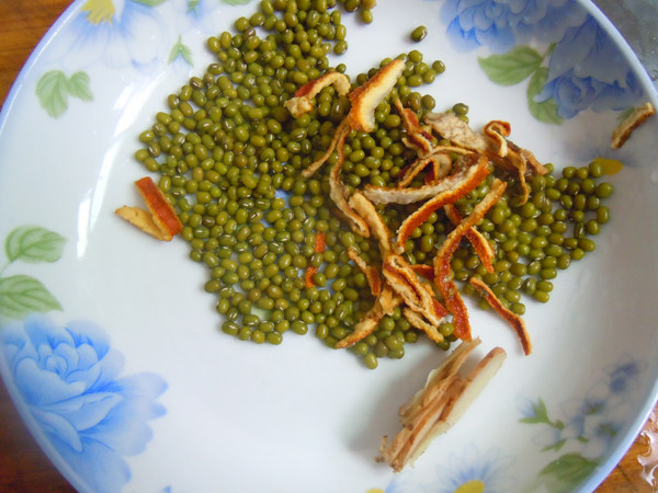 老鸽煲绿豆步骤2
