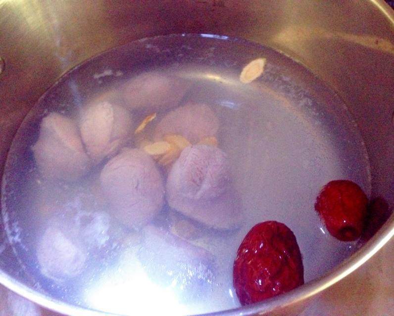 花旗参瘦肉汤步骤5