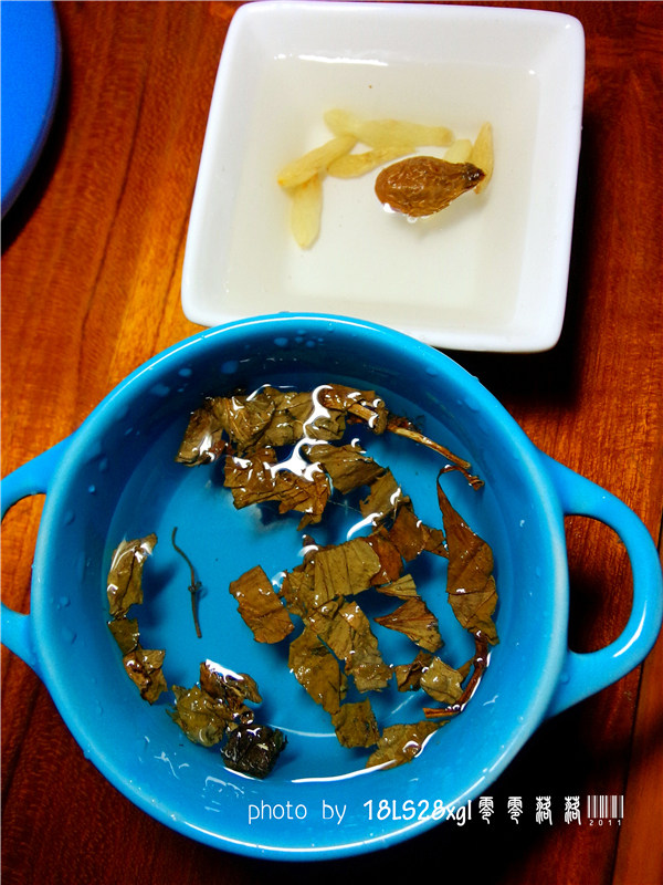 鱼腥草麦冬炖鸡汤步骤5
