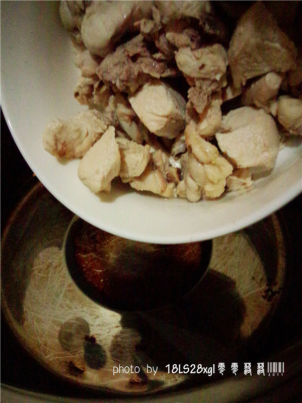 鱼腥草麦冬炖鸡汤步骤7