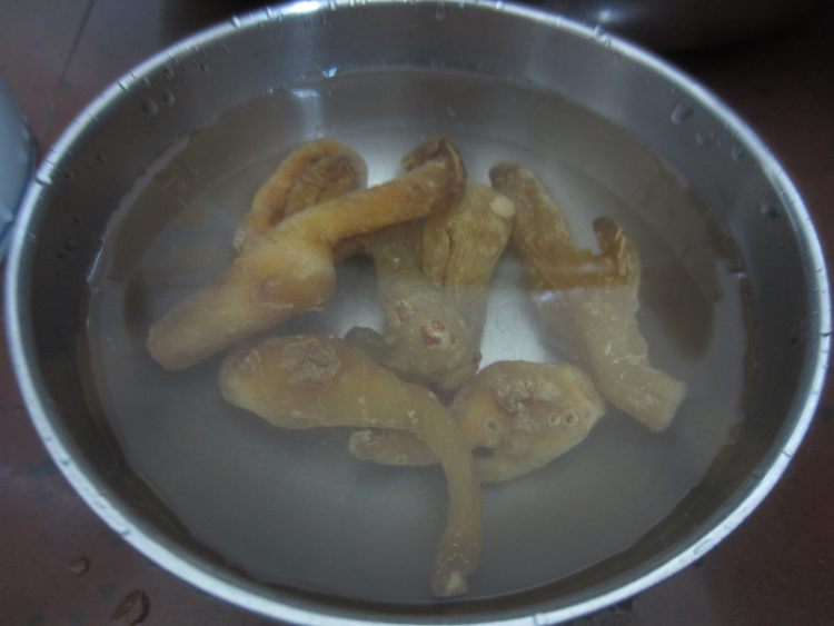 太子参玉竹炖瘦肉步骤2