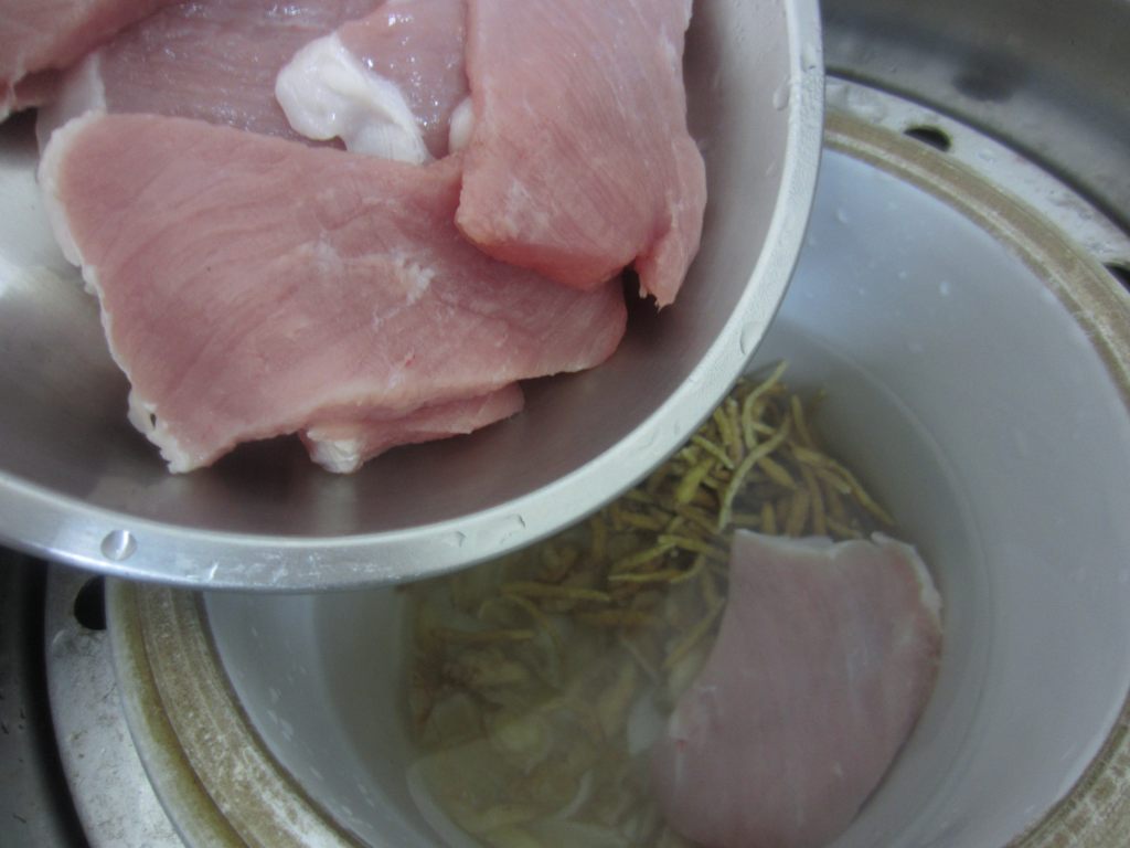 太子参玉竹炖瘦肉步骤8