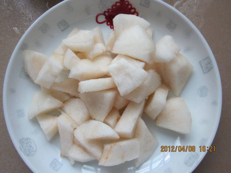 冰镇冰糖莲子银耳雪梨步骤3
