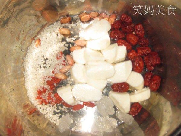 枸杞大枣山药粥步骤3