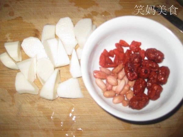枸杞大枣山药粥步骤1