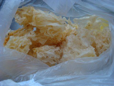 红豆血糯银耳羹步骤1