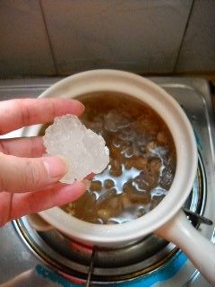 薏米花生银耳羹步骤6