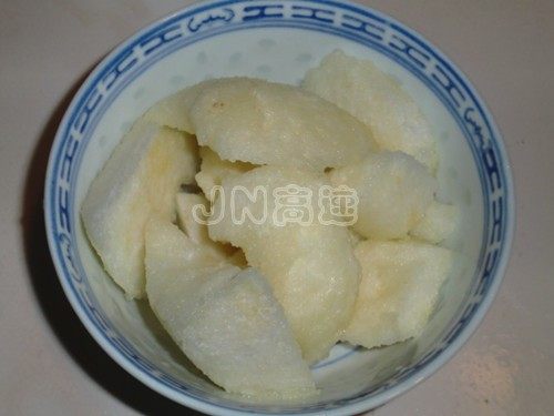 冰糖梨步骤2