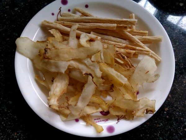 沙参玉竹煲鸡肉步骤2