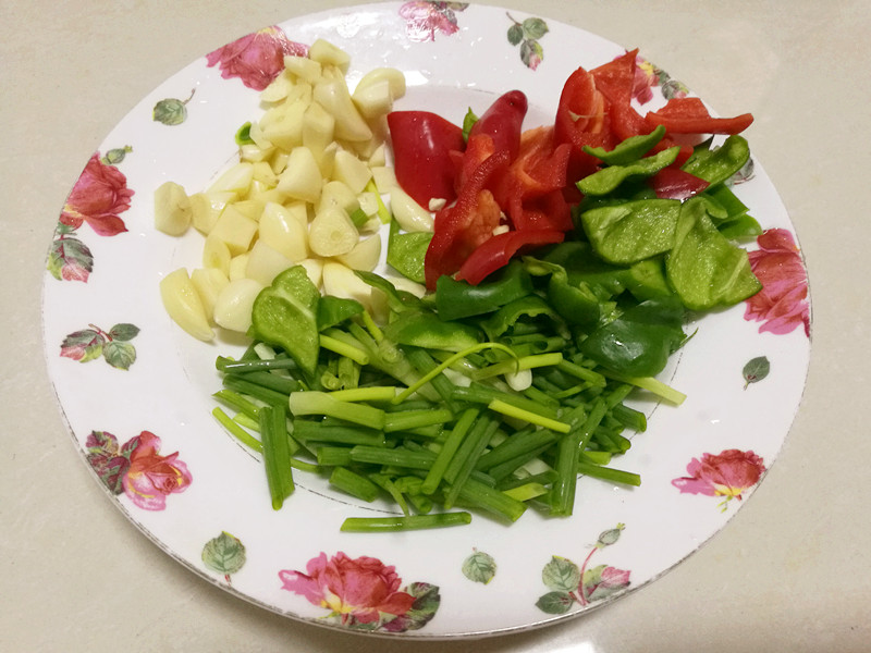 肥肠炒土豆干步骤3
