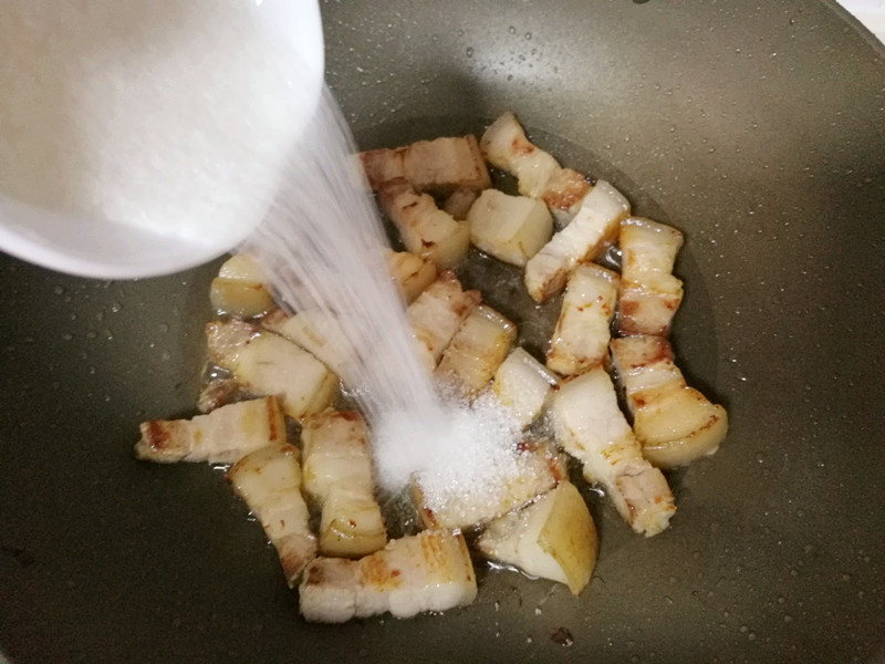 芋头红烧肉步骤4