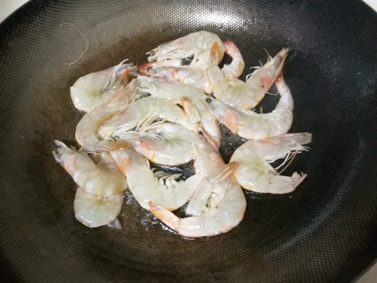 蒜蓉白虾步骤5