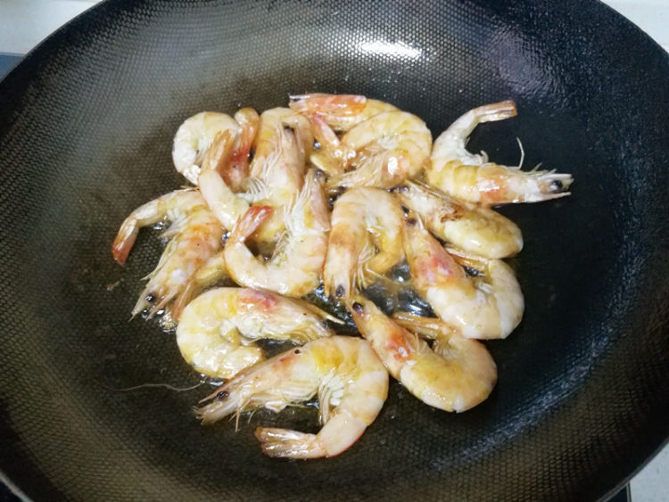 蒜蓉白虾步骤6