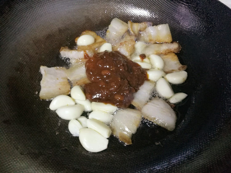 回锅肉烧黄瓜步骤4