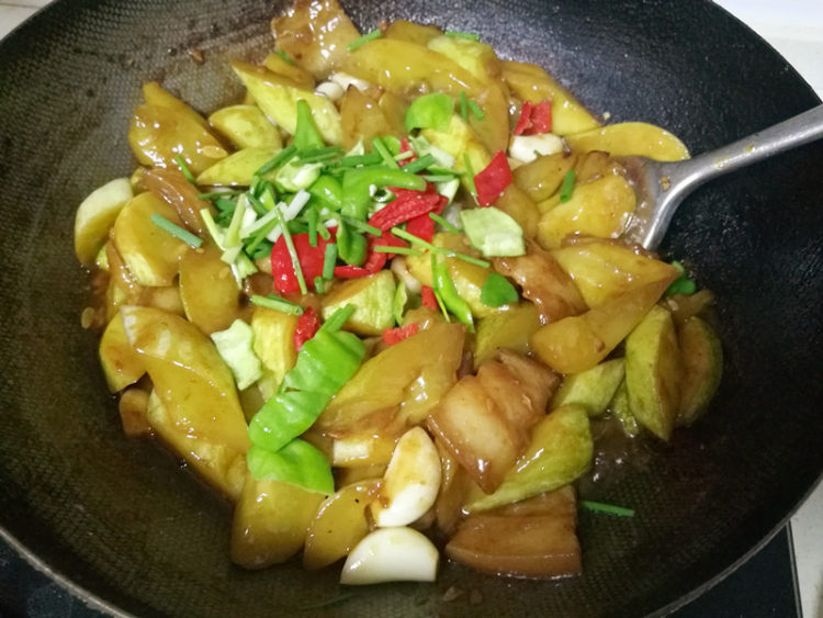 回锅肉烧黄瓜步骤9