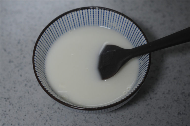 南瓜红豆芝麻斑纹土司步骤3