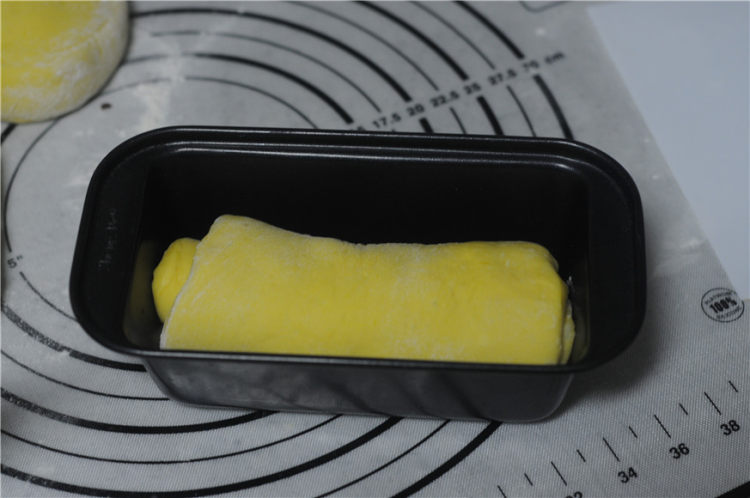 南瓜红豆芝麻斑纹土司步骤12