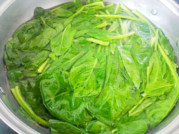 鲜核桃菠菜塔步骤4