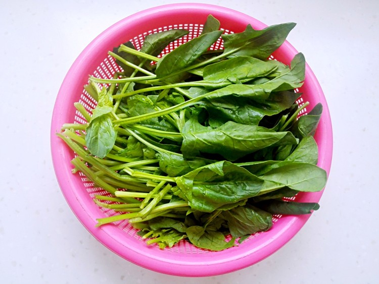 鲜核桃菠菜塔步骤3