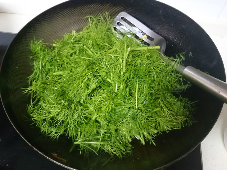 茴香炒鸡蛋步骤7