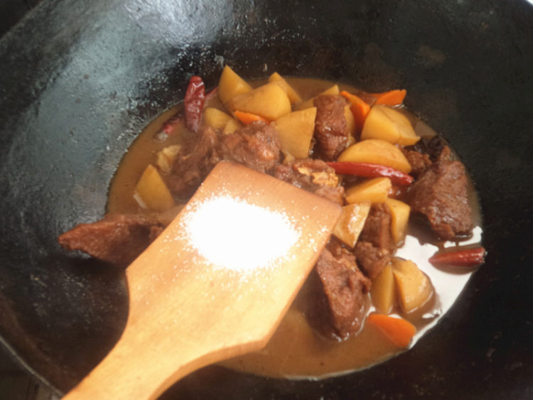 牛肉烧土豆步骤13