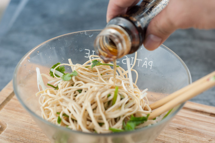 凉拌豆腐丝步骤7
