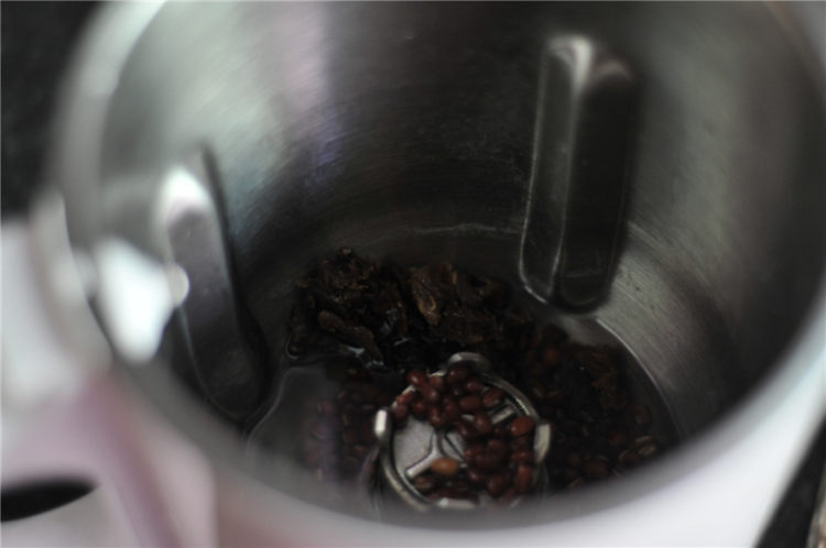 桂圆红豆浆步骤4