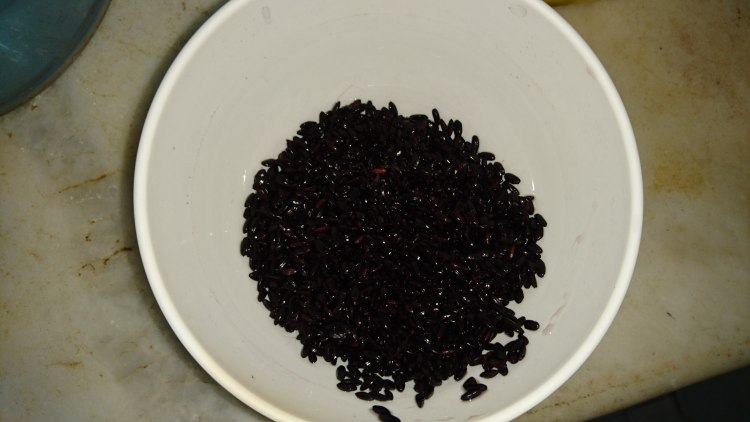 黑米黑芝麻糊（果汁机步骤2