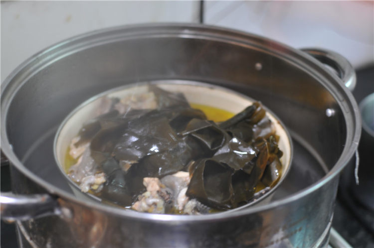 乌鸡顿海带步骤6