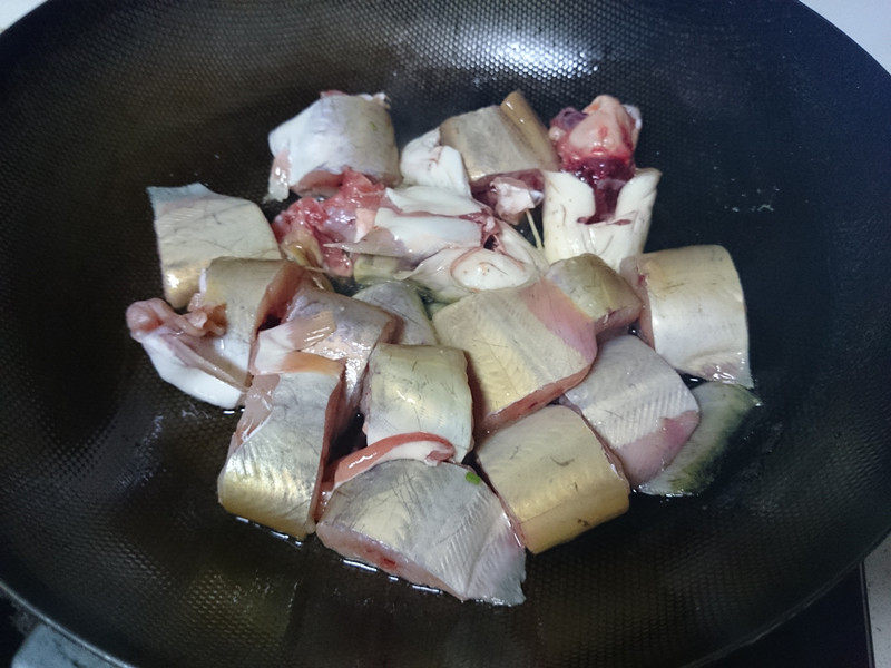 江鲶炖豆腐步骤5