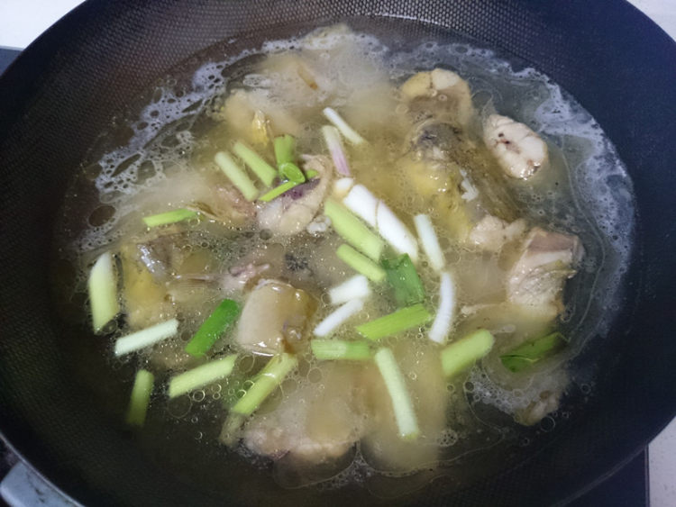 江鲶炖豆腐步骤8
