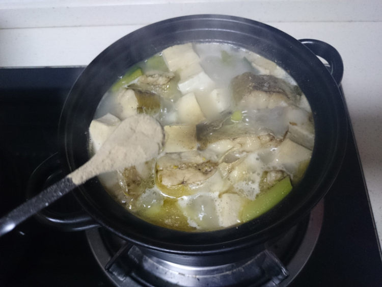 江鲶炖豆腐步骤11