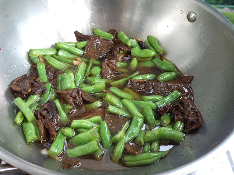 榛蘑豆角#非转基因金步骤10