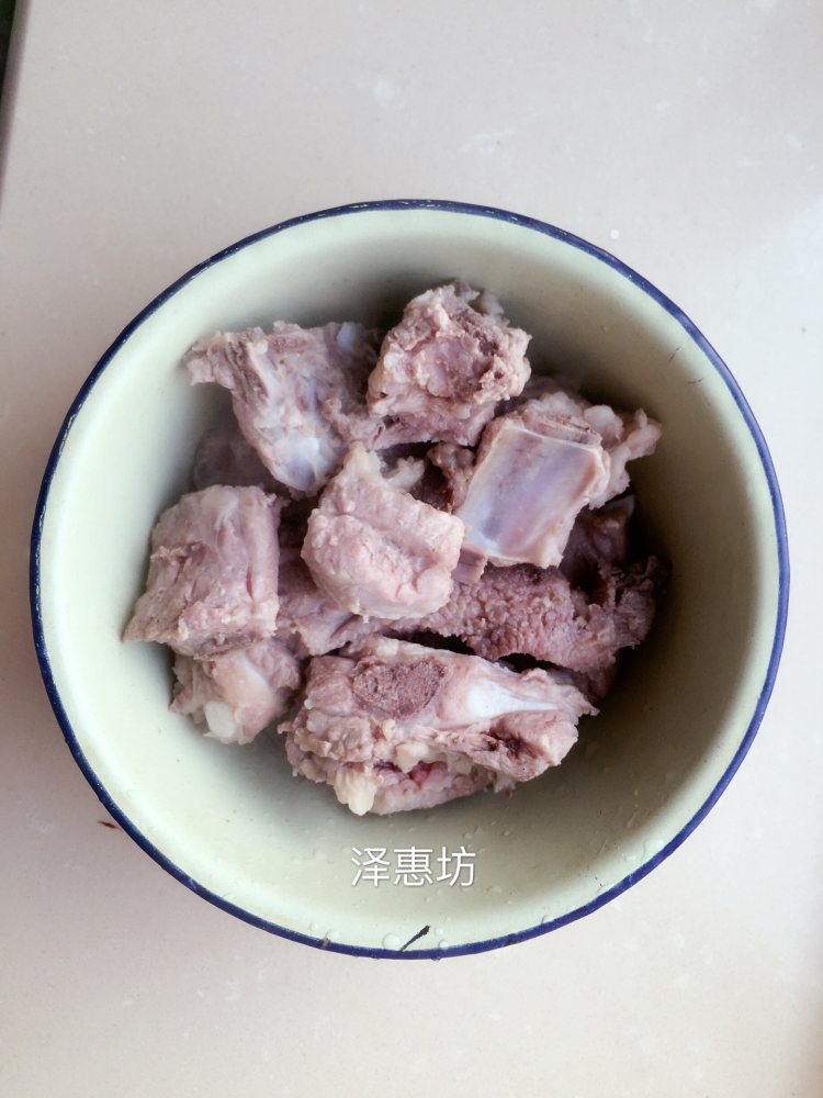 当归黄芪红枣枸杞排骨步骤4
