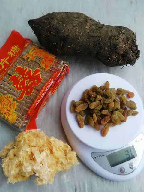 大薯银耳羹步骤1