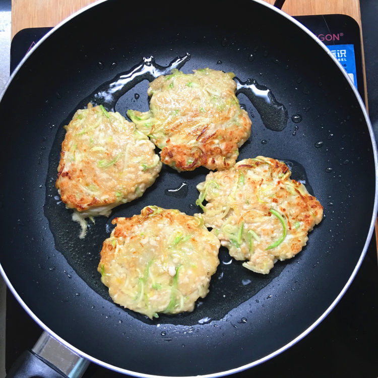 茄汁西葫芦肉饼步骤11