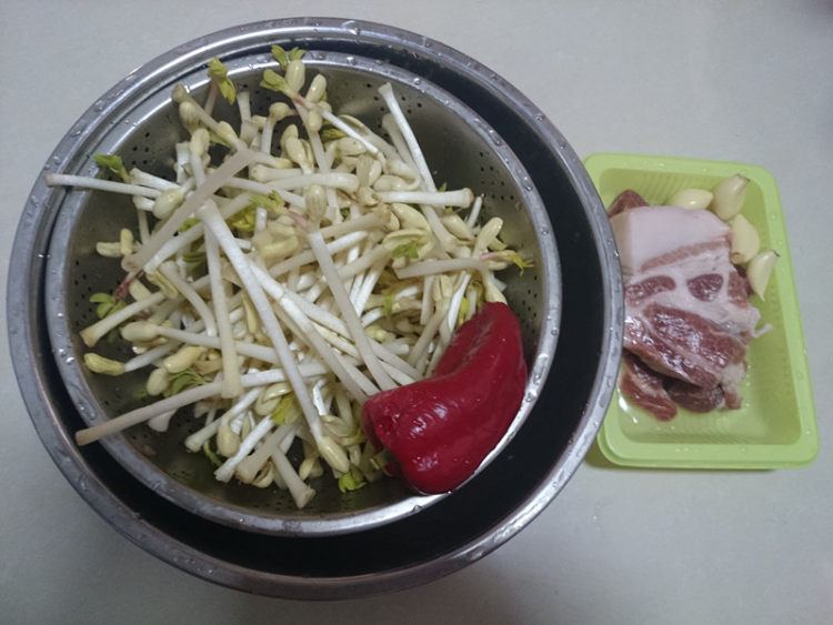 干炒花生芽步骤1