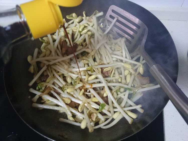 干炒花生芽步骤9
