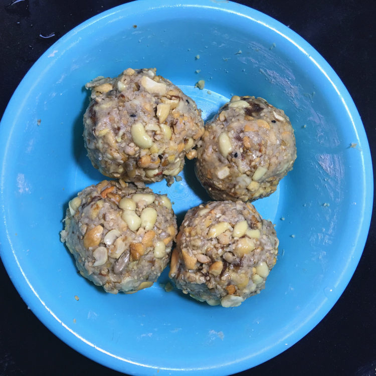 五仁玫瑰月饼步骤9