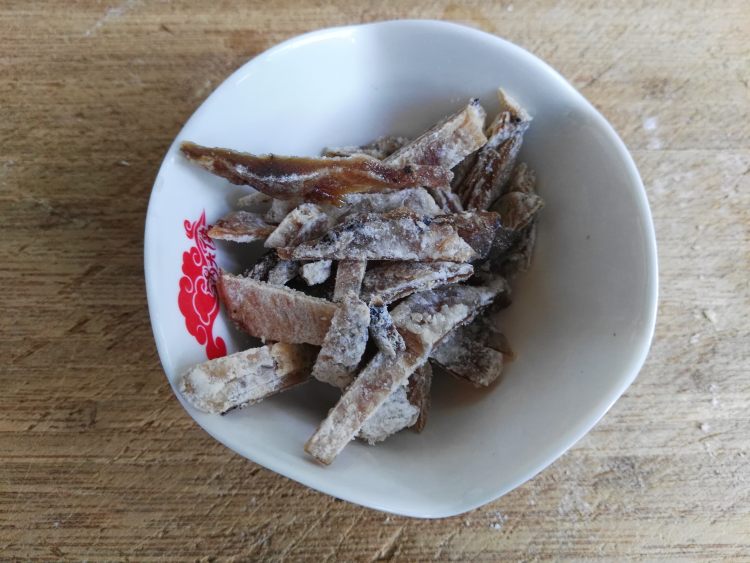 黄精红枣花生粥步骤3