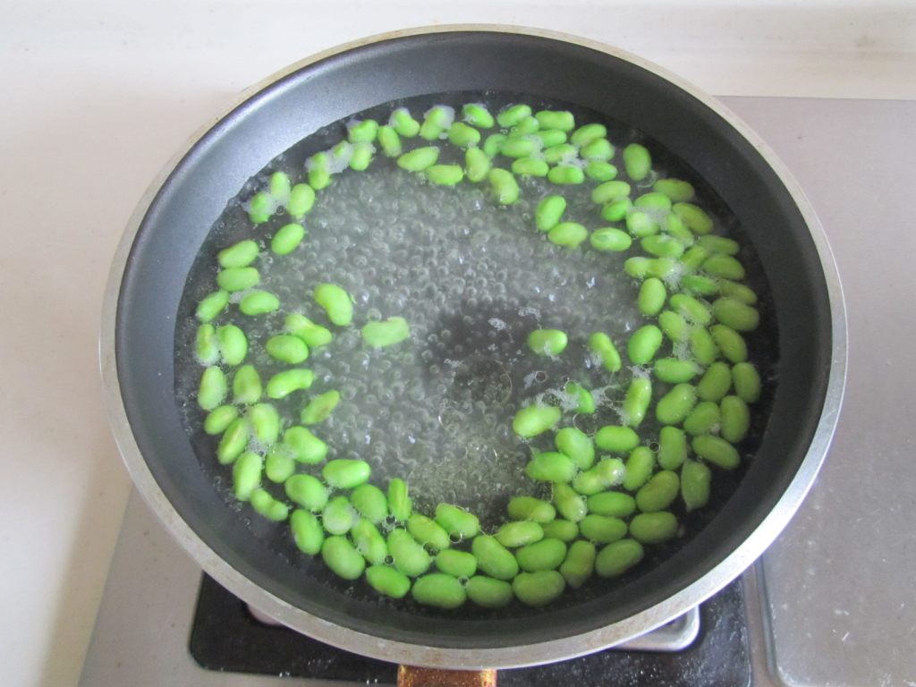 鸭血毛豆步骤2