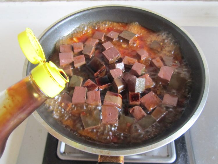 鸭血毛豆步骤7
