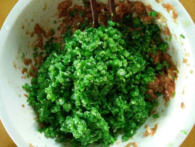 四季豆煮肉水饺步骤6