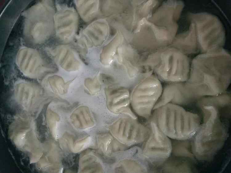 四季豆煮肉水饺步骤14