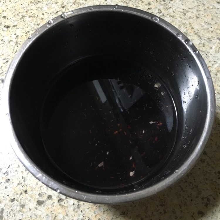 桂圆红枣黑米糕步骤2