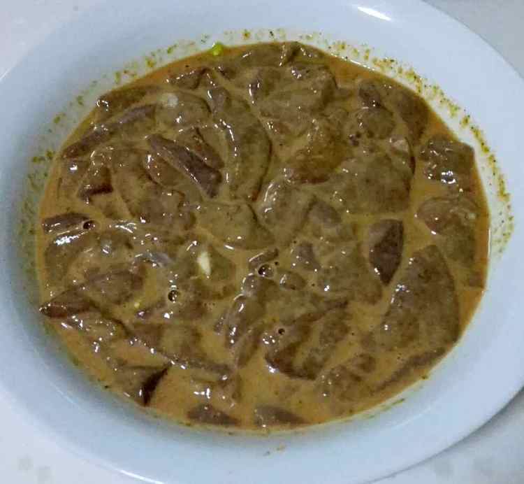 洋葱蒜苗爆炒猪肝步骤1