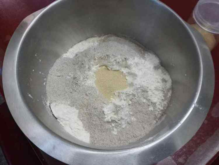 奶油红糖牛角包步骤2